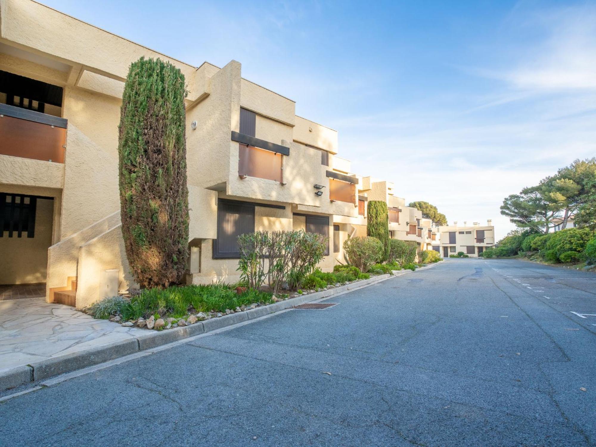 Studio Les Louvans-3 By Interhome Saint Aygulf Ngoại thất bức ảnh