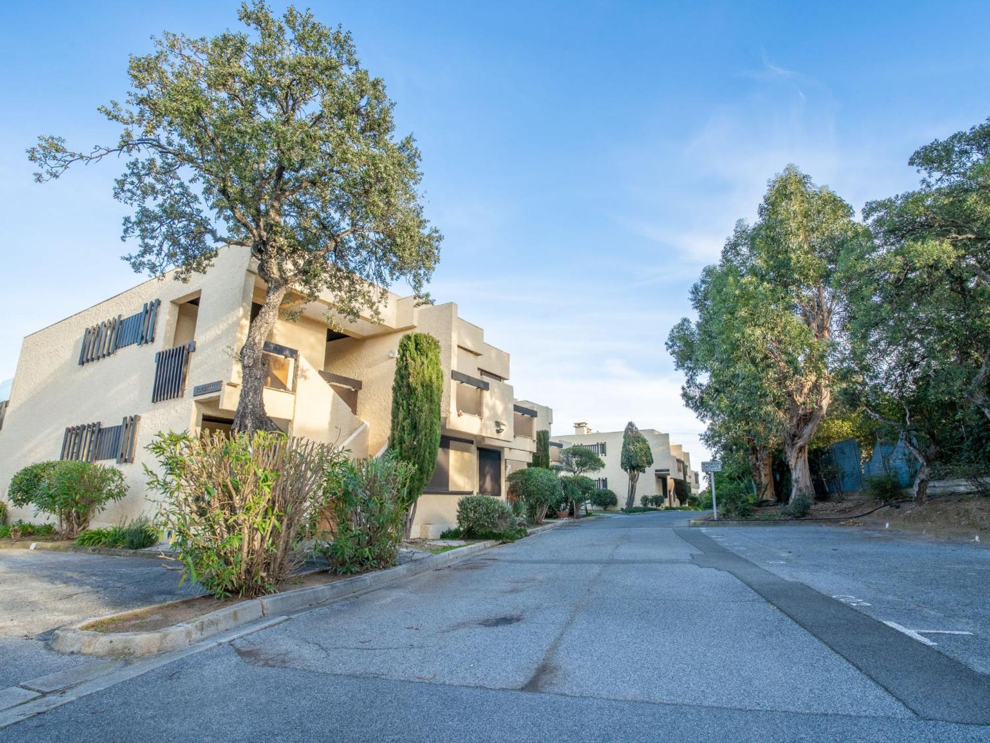 Studio Les Louvans-3 By Interhome Saint Aygulf Ngoại thất bức ảnh